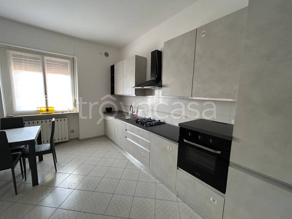 appartamento in affitto a Piscina