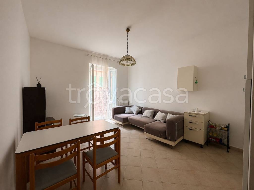 appartamento in affitto a Piscina