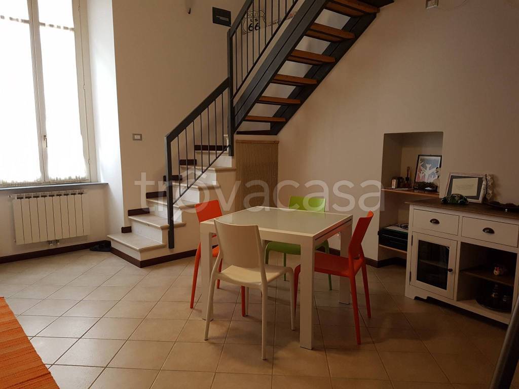 appartamento in affitto a Piscina