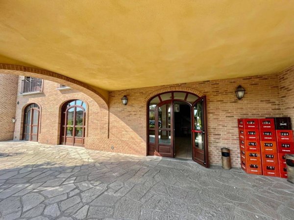 negozio in affitto a Poirino