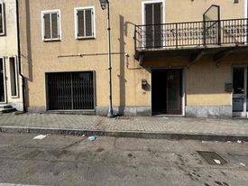 negozio in affitto a Poirino