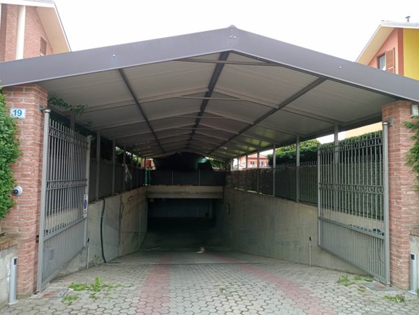 locale di sgombero in affitto a Poirino