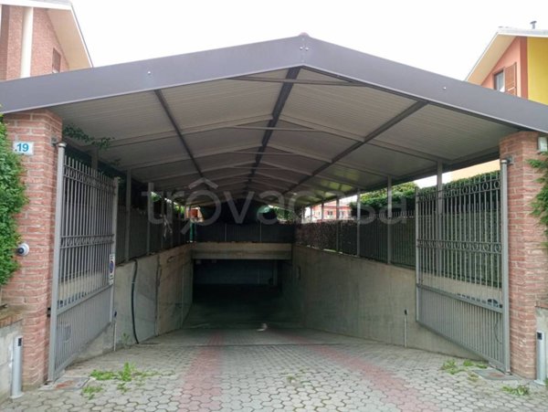 locale di sgombero in affitto a Poirino