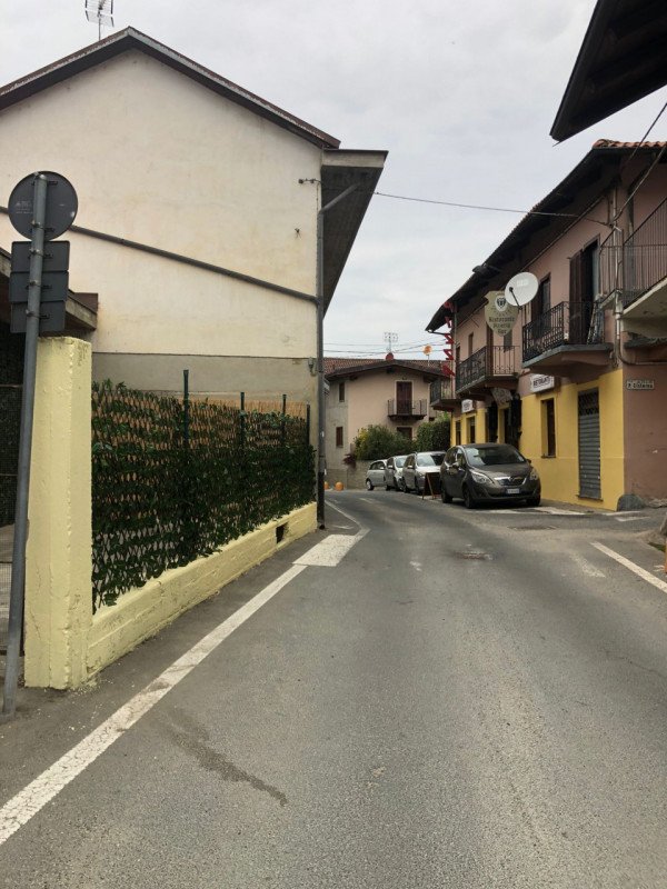 negozio in affitto a Reano