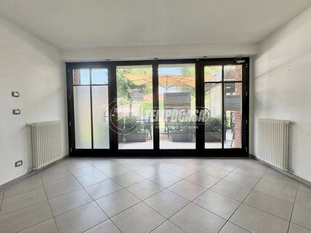 negozio in affitto a Rivalta di Torino