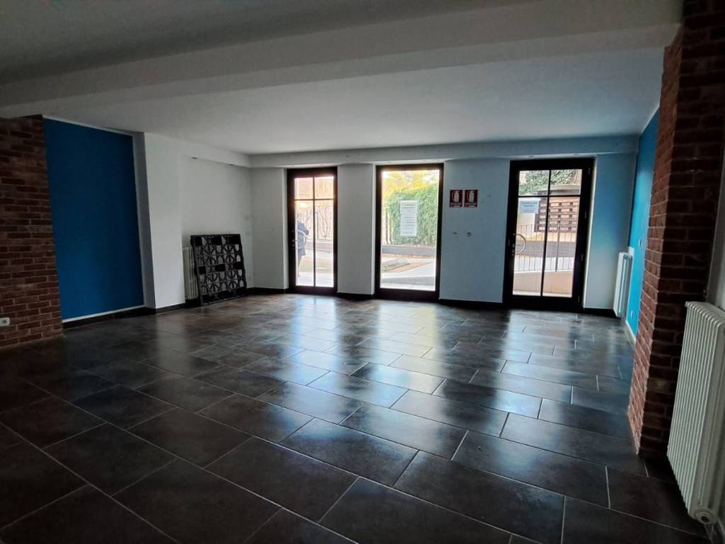 negozio in affitto a Rivalta di Torino