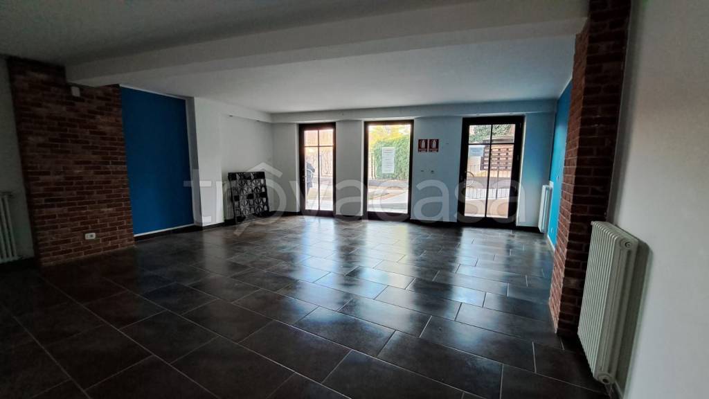 negozio in affitto a Rivalta di Torino