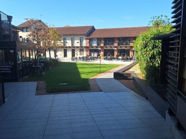 negozio in affitto a Rivalta di Torino