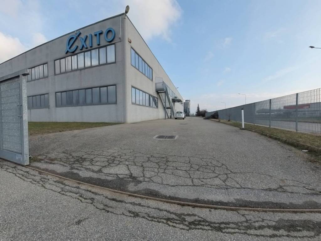 capannone in affitto a Riva presso Chieri