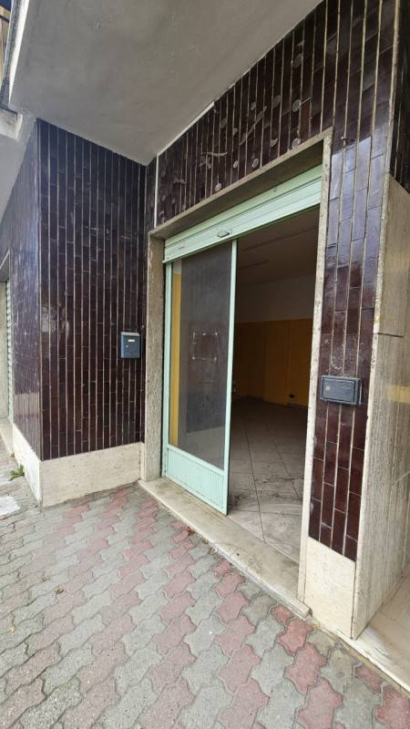 negozio in affitto a Rivara