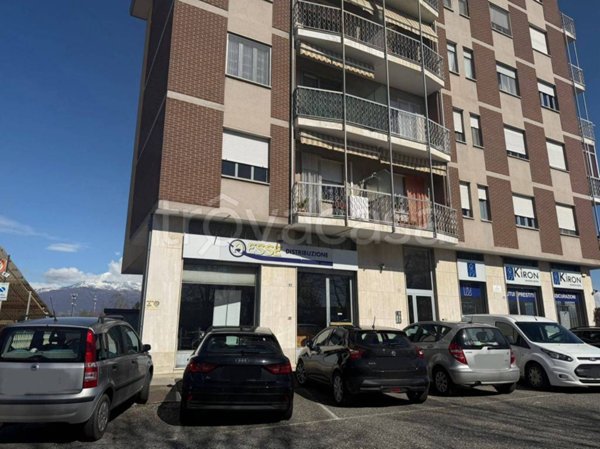 locale commerciale in affitto a Rivarolo Canavese