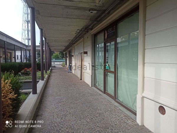 locale commerciale in affitto a Rivarolo Canavese