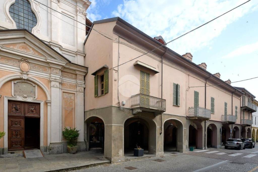 negozio in affitto a Rivarolo Canavese
