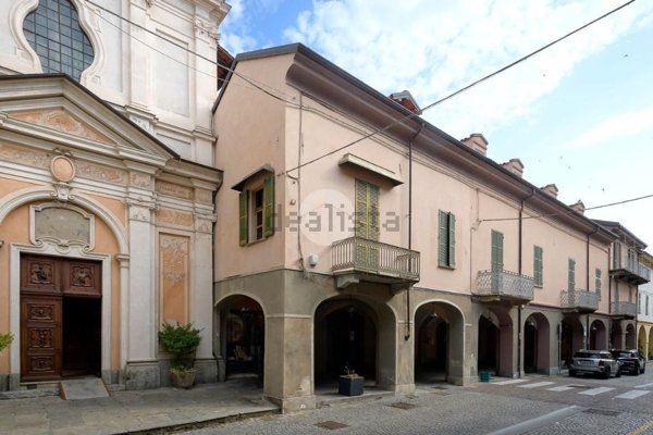 locale commerciale in affitto a Rivarolo Canavese