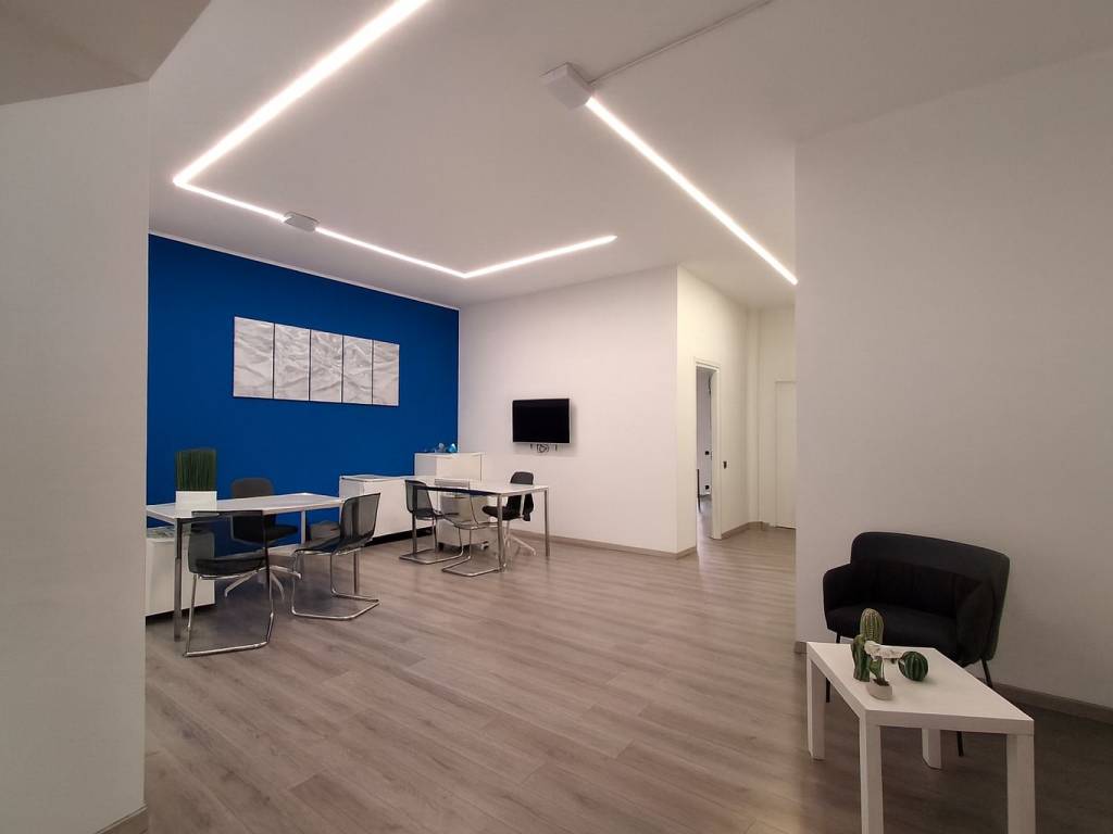 negozio in affitto a Rivarolo Canavese
