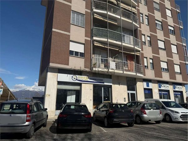 locale commerciale in affitto a Rivarolo Canavese in zona Vesignano