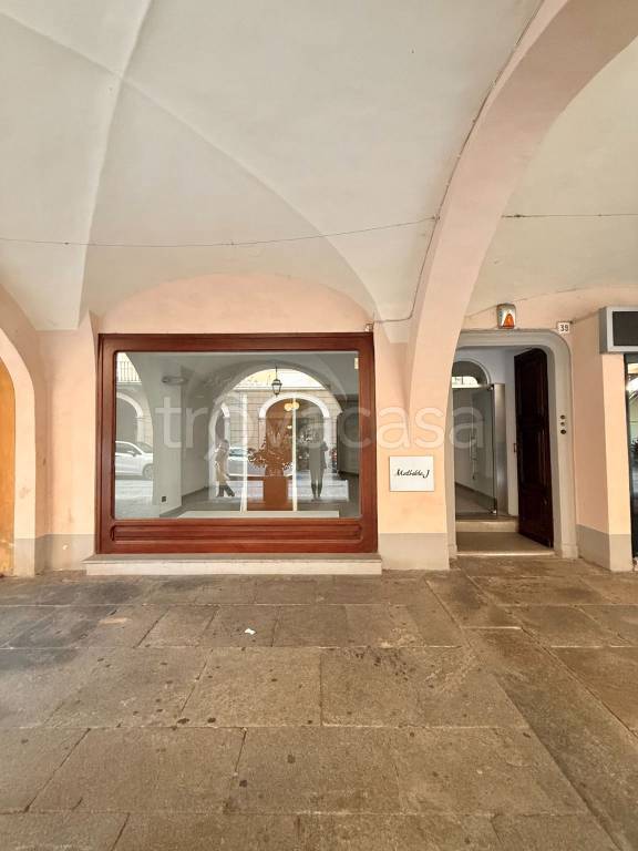 negozio in affitto a Rivarolo Canavese