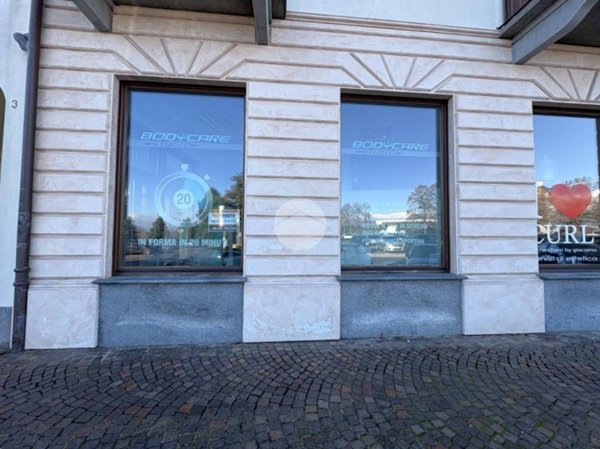 negozio in affitto a Rivarolo Canavese