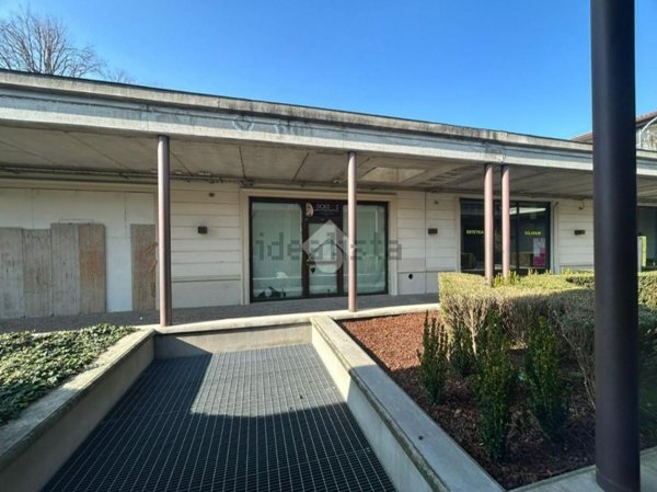 negozio in affitto a Rivarolo Canavese