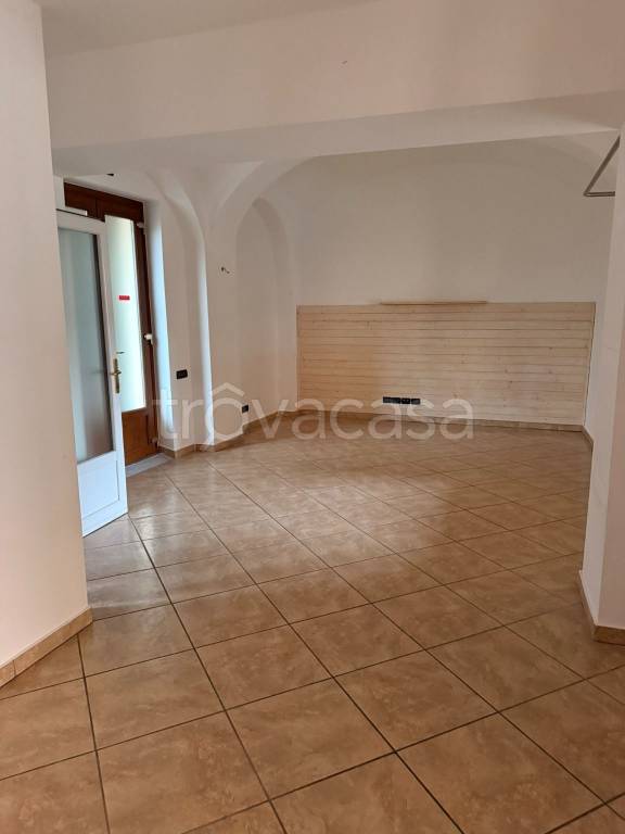 negozio in affitto a Rivarolo Canavese
