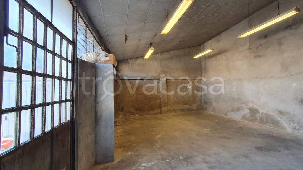 locale commerciale in affitto a Rivarolo Canavese