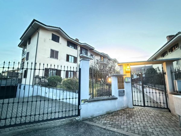 appartamento in affitto a Rivarolo Canavese in zona Vesignano