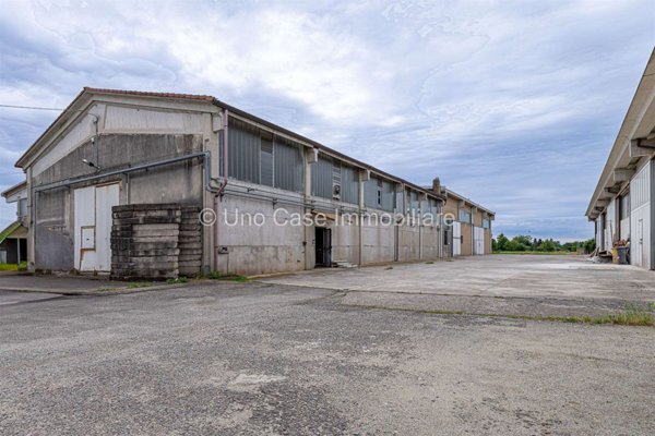 ufficio in affitto a Rivarolo Canavese in zona Pasquaro