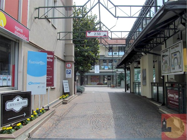 locale di sgombero in affitto a Rivoli