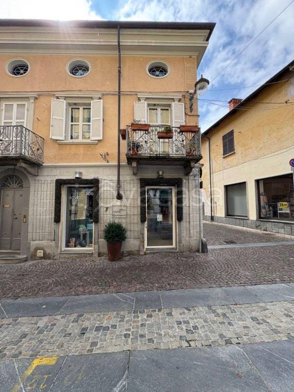 negozio in affitto a Rivoli