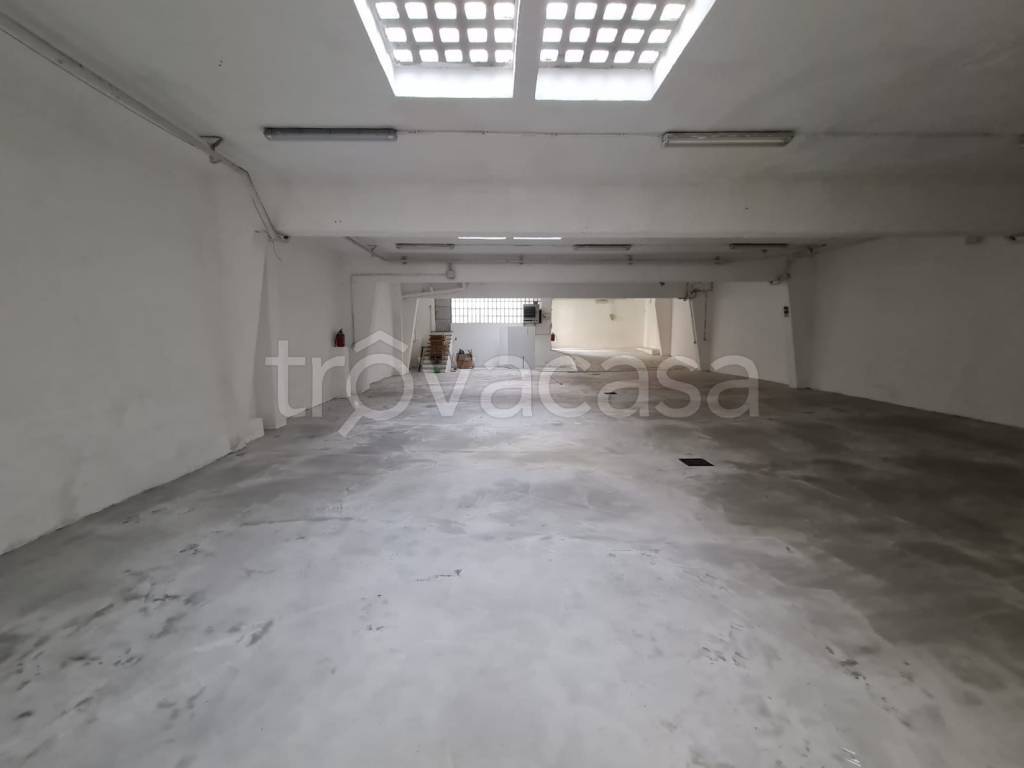 locale commerciale in affitto a Rivoli in zona Cascine Vica