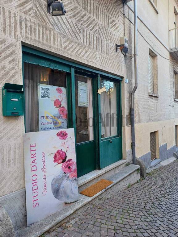 negozio in affitto a Rivoli