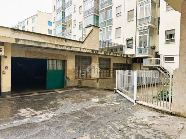 locale di sgombero in affitto a Rivoli in zona Cascine Vica