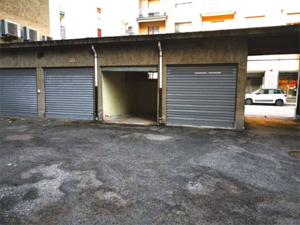 locale di sgombero in affitto a Rivoli