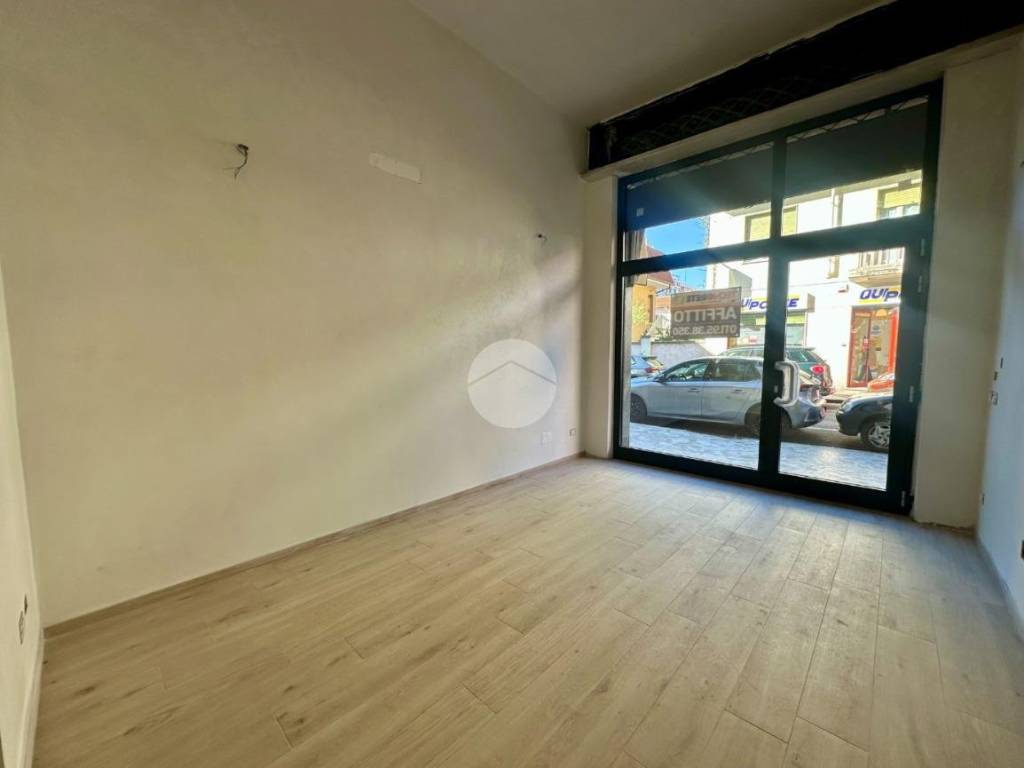 negozio in affitto a Rivoli