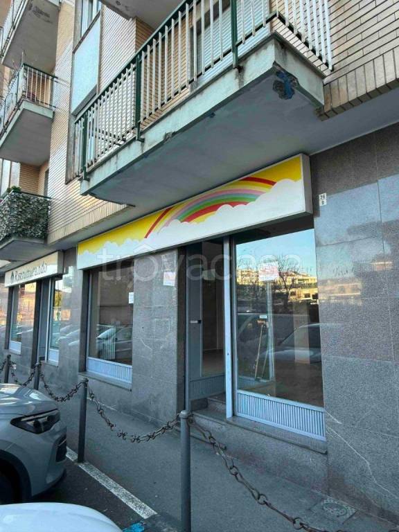 negozio in affitto a Rivoli