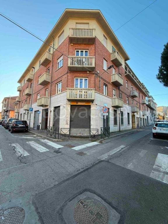 negozio in affitto a Rivoli