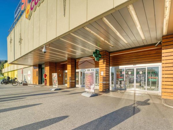 negozio in affitto a Rivoli