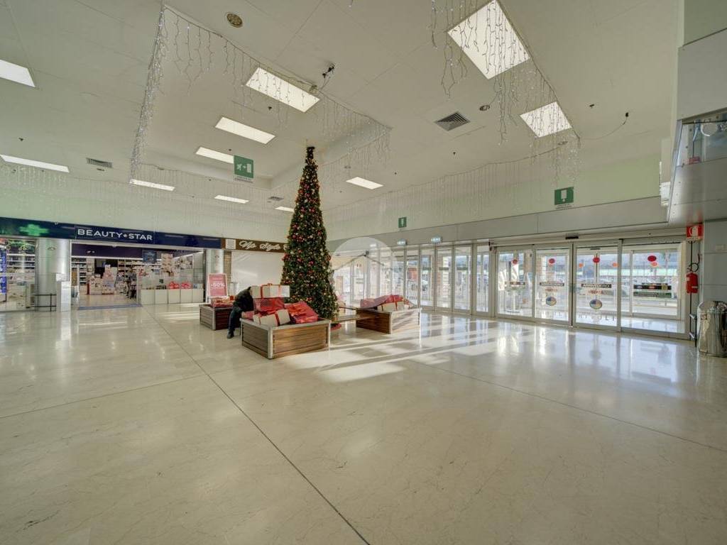 negozio in affitto a Rivoli