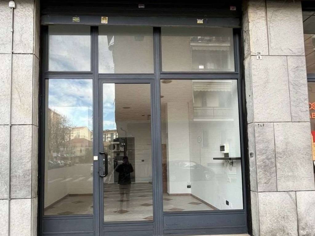 negozio in affitto a Rivoli