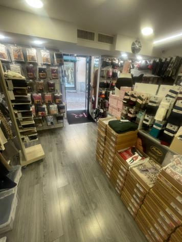 negozio in affitto a Rivoli