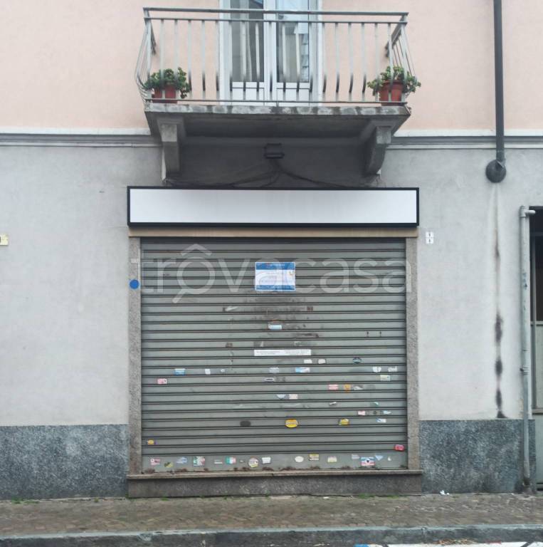 negozio in affitto a Rivoli