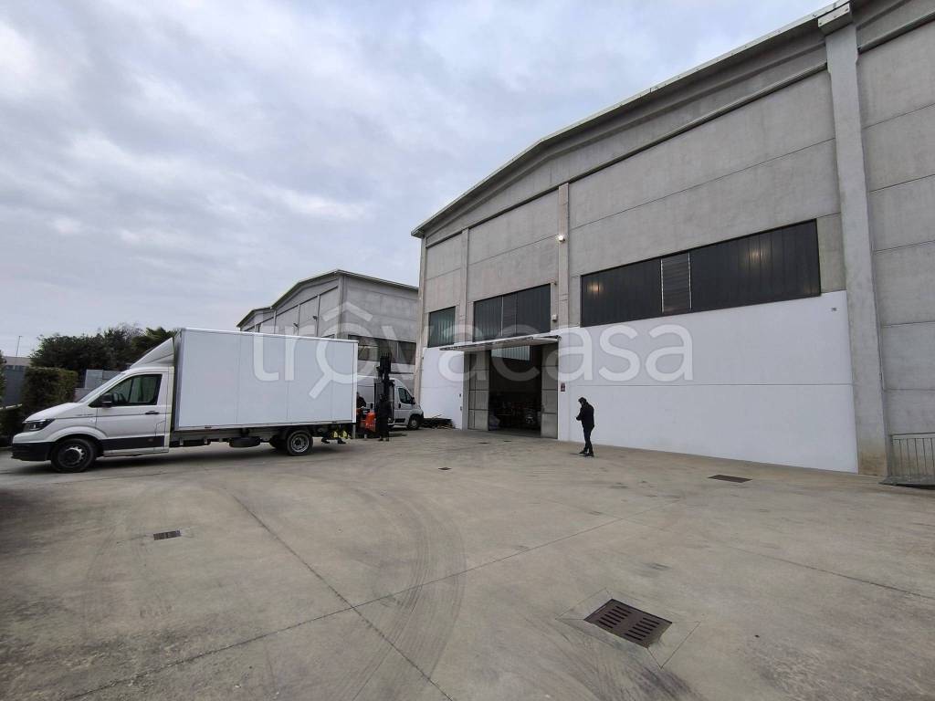 locale commerciale in affitto a Rivoli