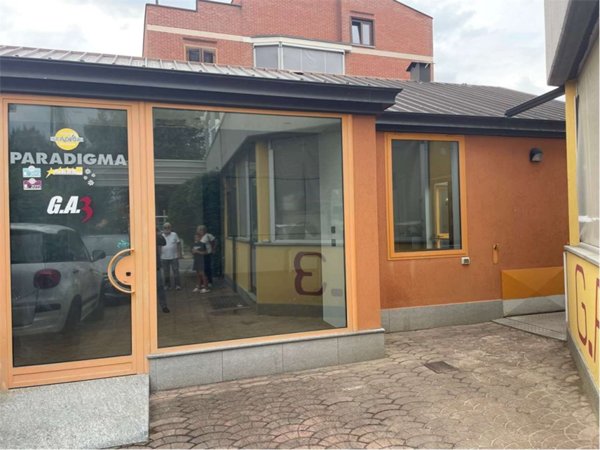 negozio in affitto a Rivoli