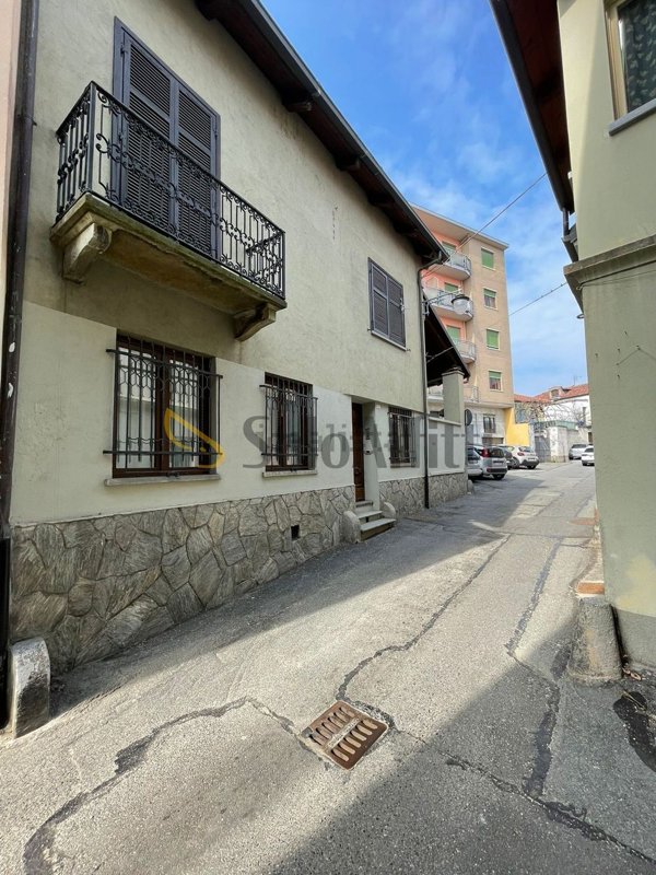 pentavano in affitto a Rivoli