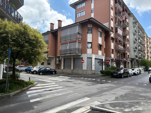 negozio in affitto a Rivoli