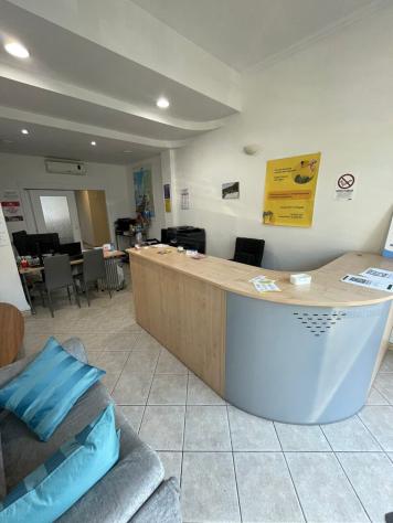 negozio in affitto a Rivoli in zona Cascine Vica