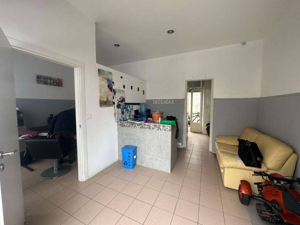 negozio in affitto a Rivoli