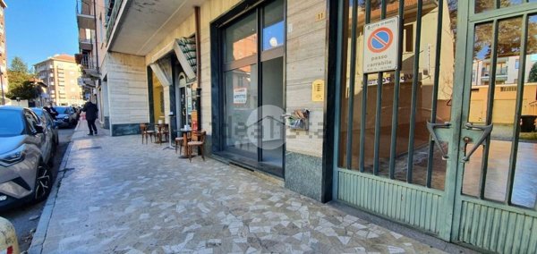 negozio in affitto a Rivoli
