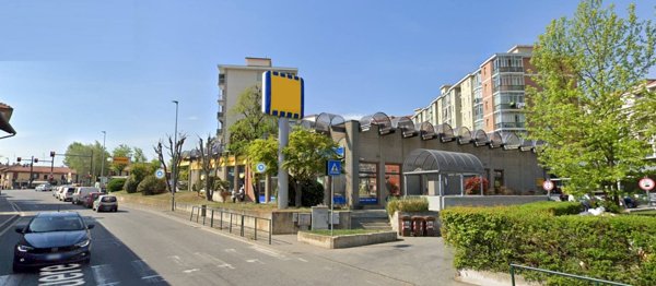 locale commerciale in affitto a Rivoli in zona Bruere