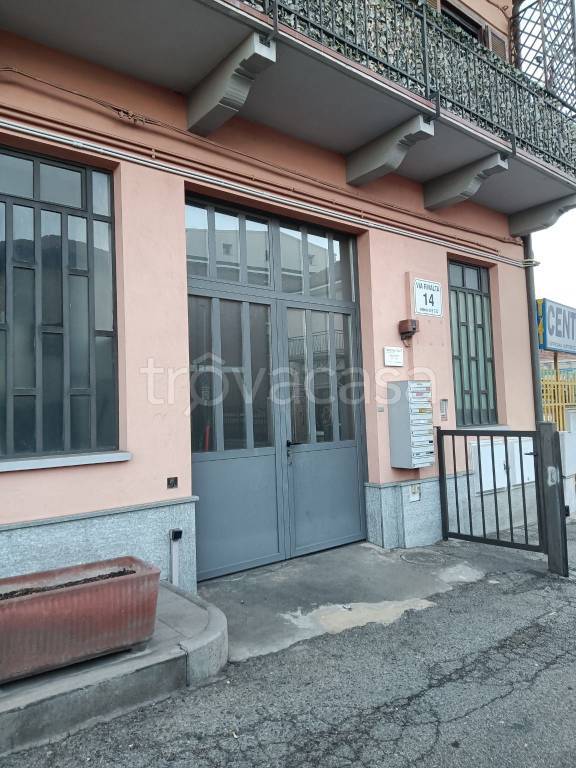 locale commerciale in affitto a Rivoli